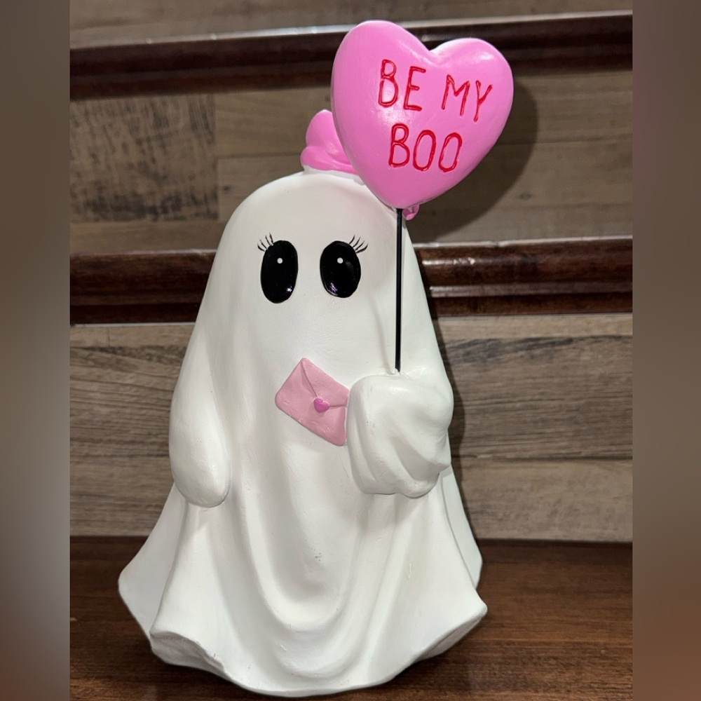 Cute 🥰 Halloween Ghost with Pink Bow BE MY BOO Figurine Tabletop Decor 11”